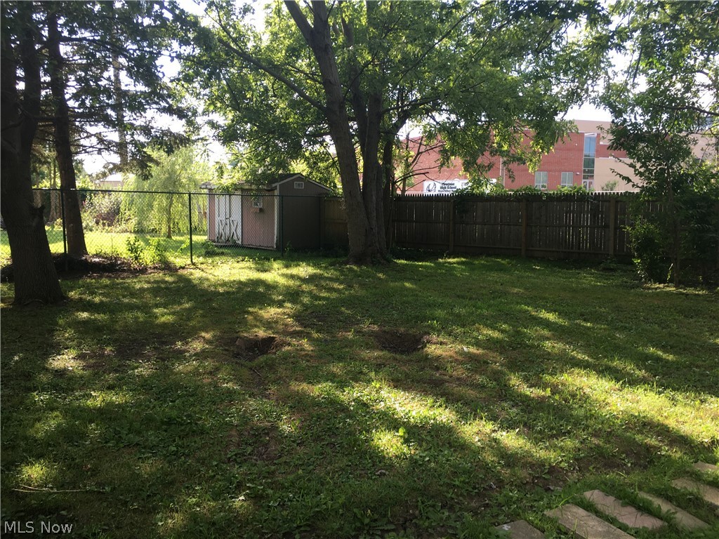 Kenilworth Manor - Residential Lease