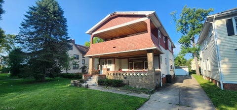 Apartment For Rent - 3638 Chelton Road #DOWN<br/> Shaker Heights, OH 44120
