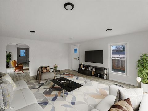 Tiny photo for 252 Shields Road, Boardman, OH 44512 (MLS # 5179421)