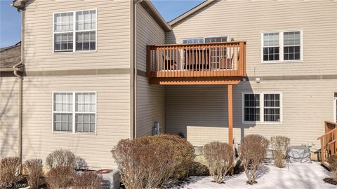 Tiny photo for 7314 Forest Cove Lane #B, Northfield, OH 44067 (MLS # 5188068)