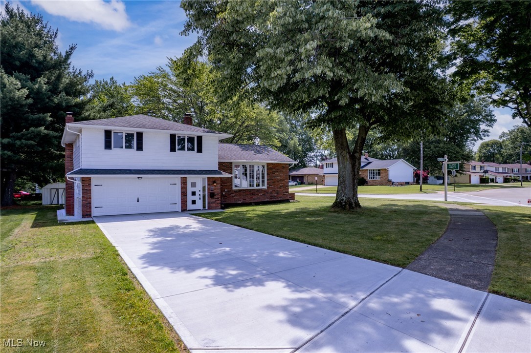 1303 E Dartmoor Avenue