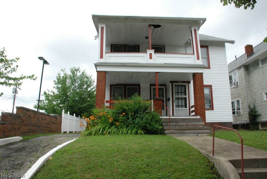 Great Invedtment Double on Warren Rd. Sellers anxious for quick sale. Sellers will not make any repairs. Buyer to assume any POS violations, if any.