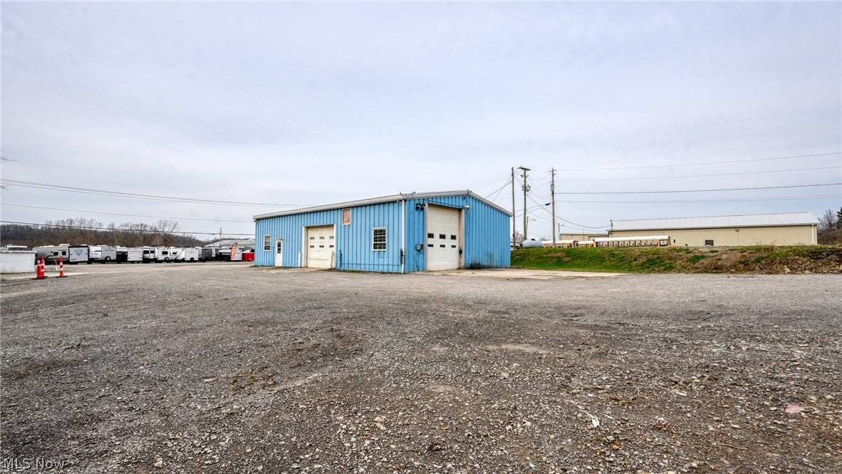 11445 East Pike