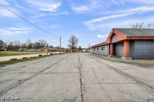 5348 E Lake Road