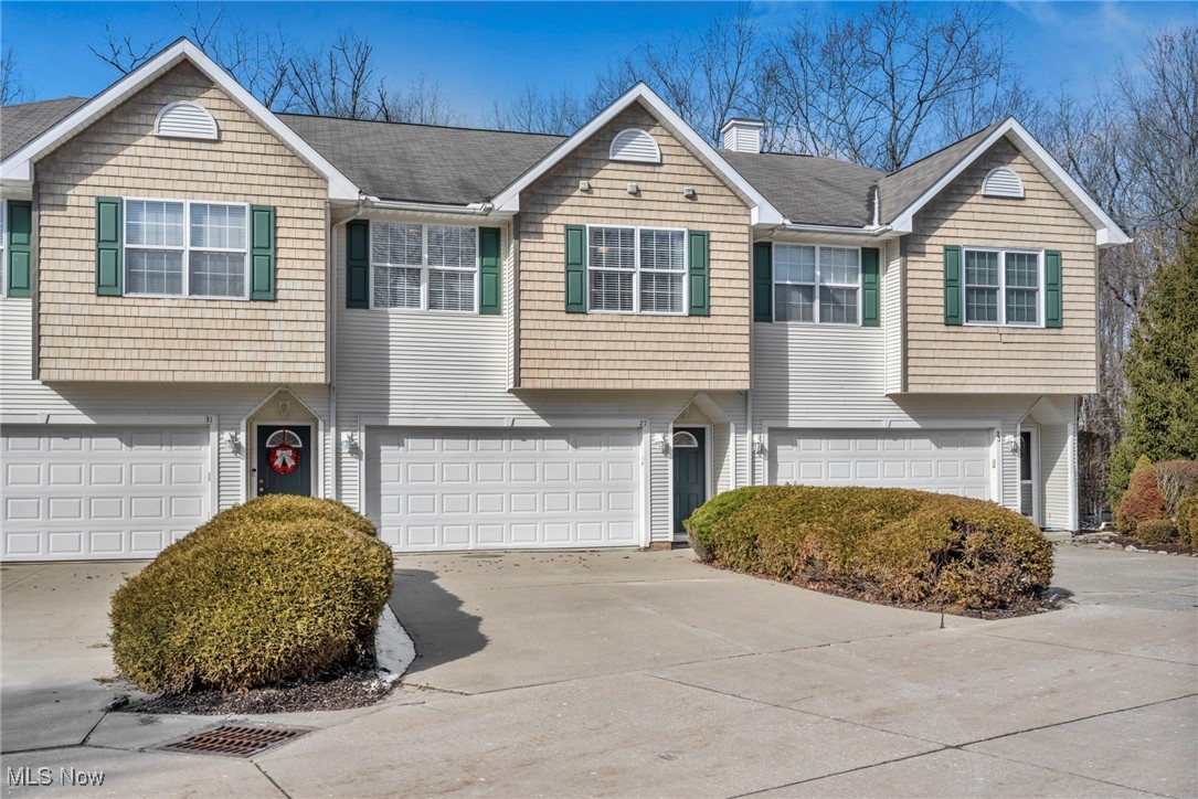27 Elm Creek Way, Aurora, Ohio image 2