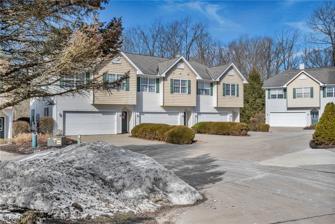 27 Elm Creek Way, Aurora, Ohio image 3