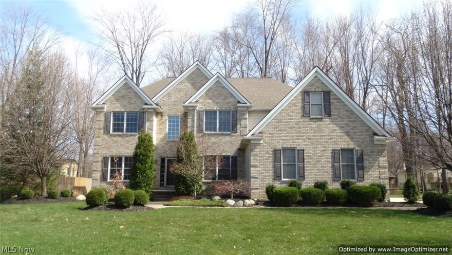 Meticulously Maintained & Immaculate Custom Colonial in Blackbrook Golfview Estates! With desirable open concept, this home offers 5 bedrooms, 4 full baths, soaring ceilings, tasteful neutral décor, generous room sizes and attention to detail throughout. 2-story ceramic Foyer Entrance welcomes you with cathedral ceilings through to sun-filled Great Room featuring stunning gas fireplace, recessed lighting and wall of windows. Formal Living Room/Sitting Room and Formal Dining Room trey ceiling, crown molding and wainscoting. Gourmet Kitchen with custom maple cabinetry, corian counters, built-in hutch, center island breakfast bar with countertop range, double oven, walk-in pantry and Dining Area. 1st floor Bedroom or Home Office. Master Bedroom Suite offers decorative double trey ceiling, huge walk-in closet/dressing room and Glamour Bath with two separate vanities, walk-in ceramic tile shower plus jetted tub. Second level also features 2nd Bedroom with own private bath plus Bedrooms 3 &