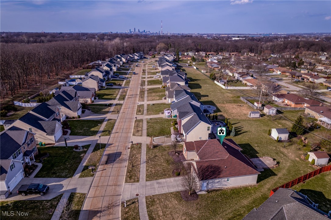 Seven Hills, Ohio 44131, United States, 3 Bedrooms Bedrooms, ,2 BathroomsBathrooms,Residential,Contingent,92321