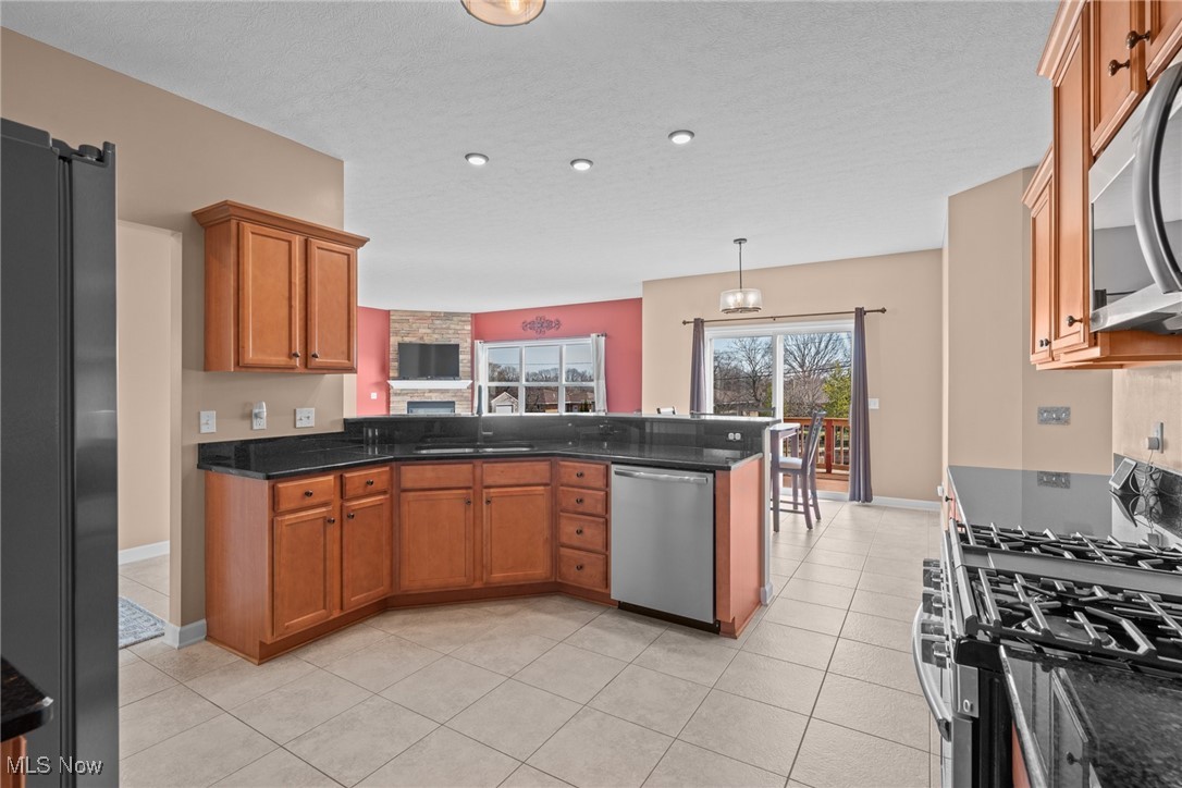 Seven Hills, Ohio 44131, United States, 3 Bedrooms Bedrooms, ,2 BathroomsBathrooms,Residential,Contingent,92321