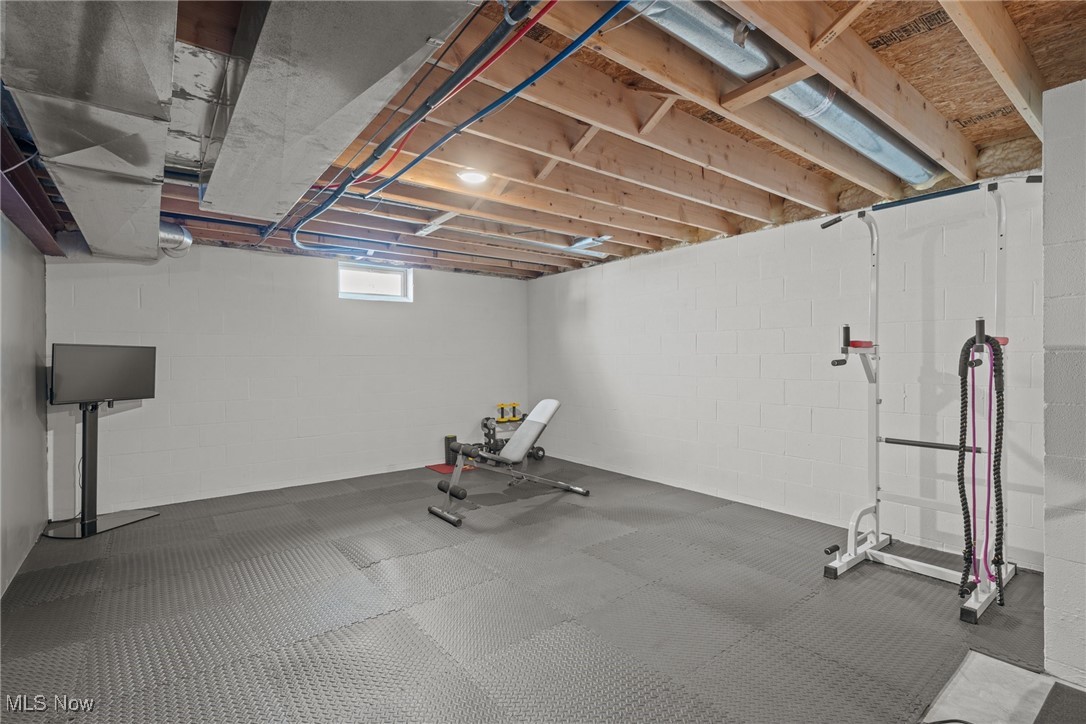 Seven Hills, Ohio 44131, United States, 3 Bedrooms Bedrooms, ,2 BathroomsBathrooms,Residential,Contingent,92321