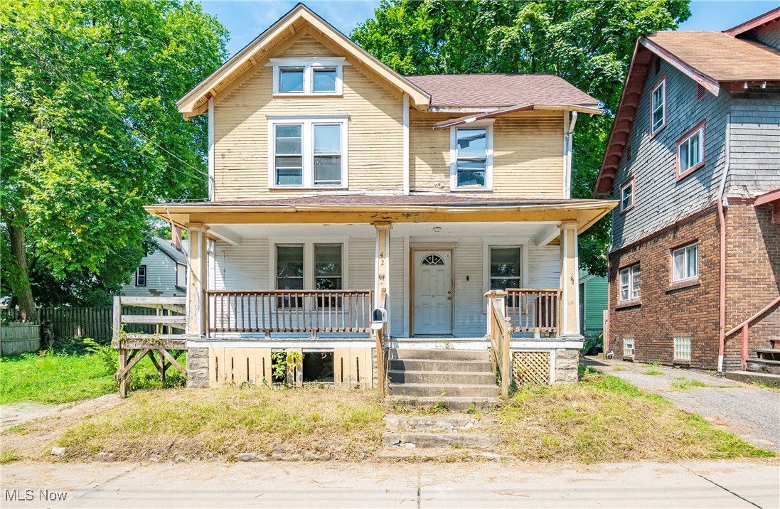 Welcome to 42 Belvidere Way! Don't miss this great investment opportunity! Enter into a large living room with a fireplace and continue into a formal dining room and kitchen. The second level features three bedrooms and a full bath. There is an additional 26 x 12 living space on the upper level, perfect for a fourth bedroom or rec room. Notable updates include: new roof, new electrical panel. This property is ready for you to make it your own. Schedule your private viewing today!