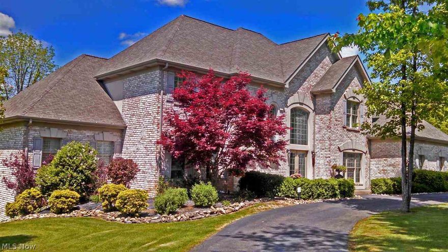 Floor to ceiling windows great room & MBR, granite kitchen counters, 15.6 X 12 keeping rm, French doors to deck in great rm, kitchen & MBR. Marble showers in MBA plus garden tub & dressing table. His/hers walk-in closets. 2 furnaces & A/C units. 2 staircases - front off foyer & back staircase from upstairs BRs to kitchen.