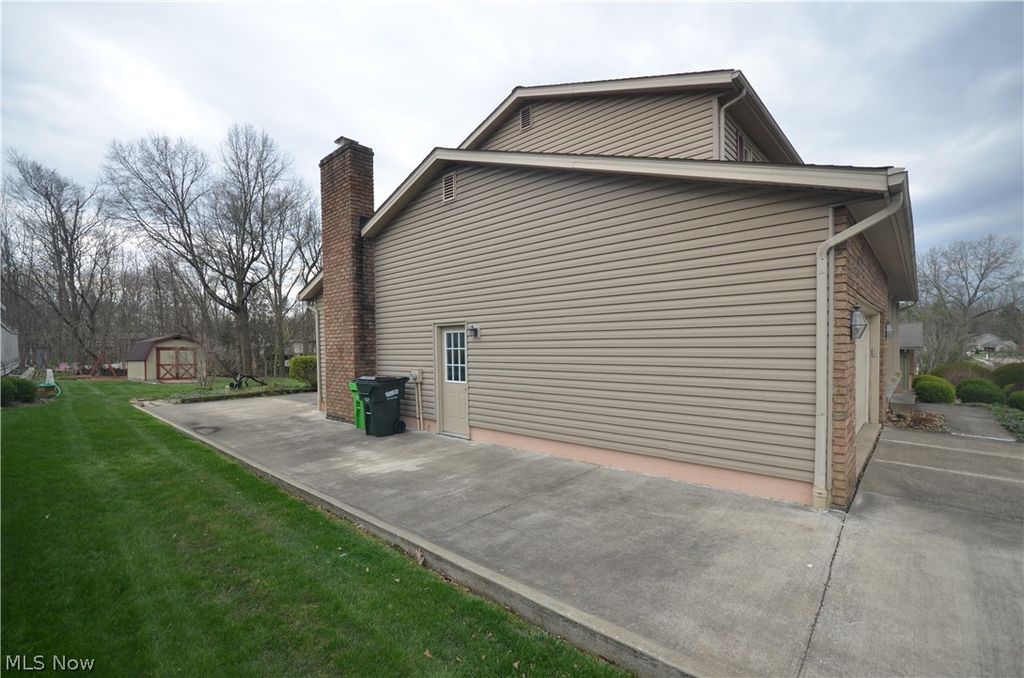 Photo of 1464 Berkshire Road, Stow, OH 44224 (MLS # 5194666)