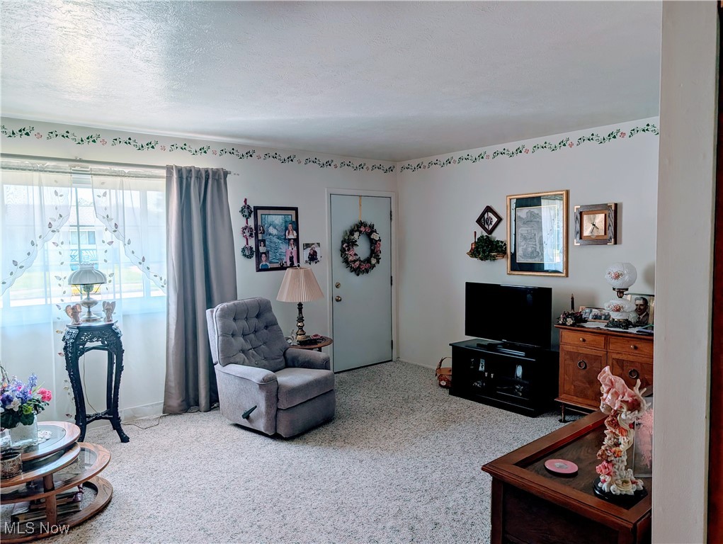 929 Lakeview Drive, Dover, Ohio image 5