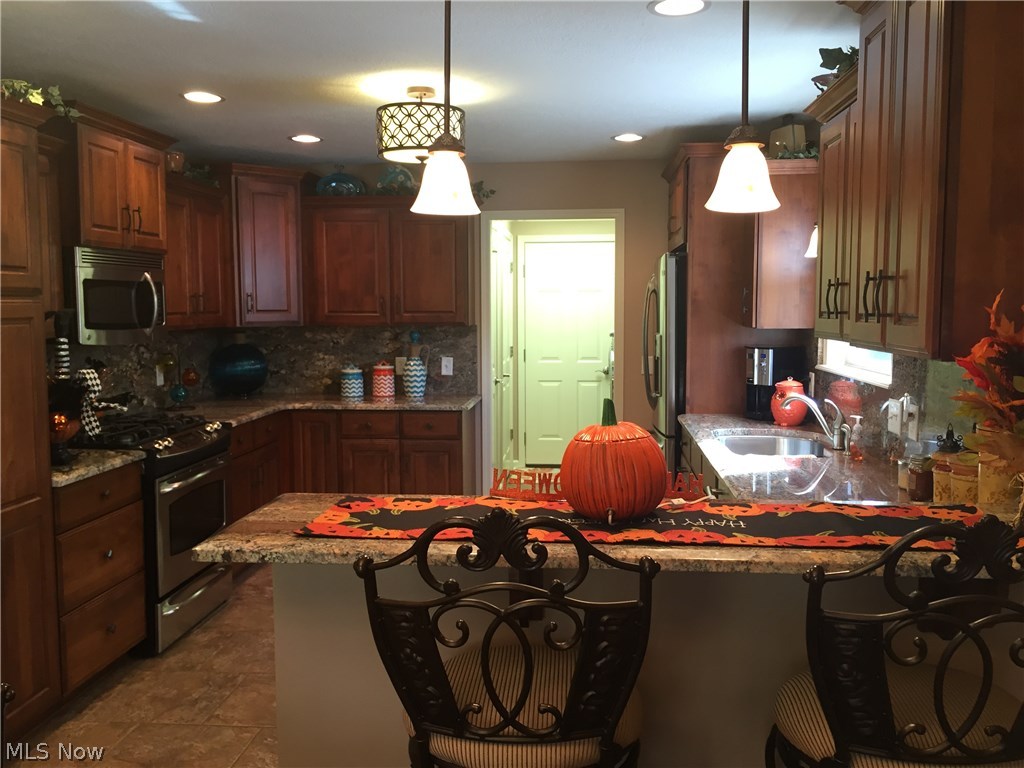 Warren Cc Villas Condos - Residential