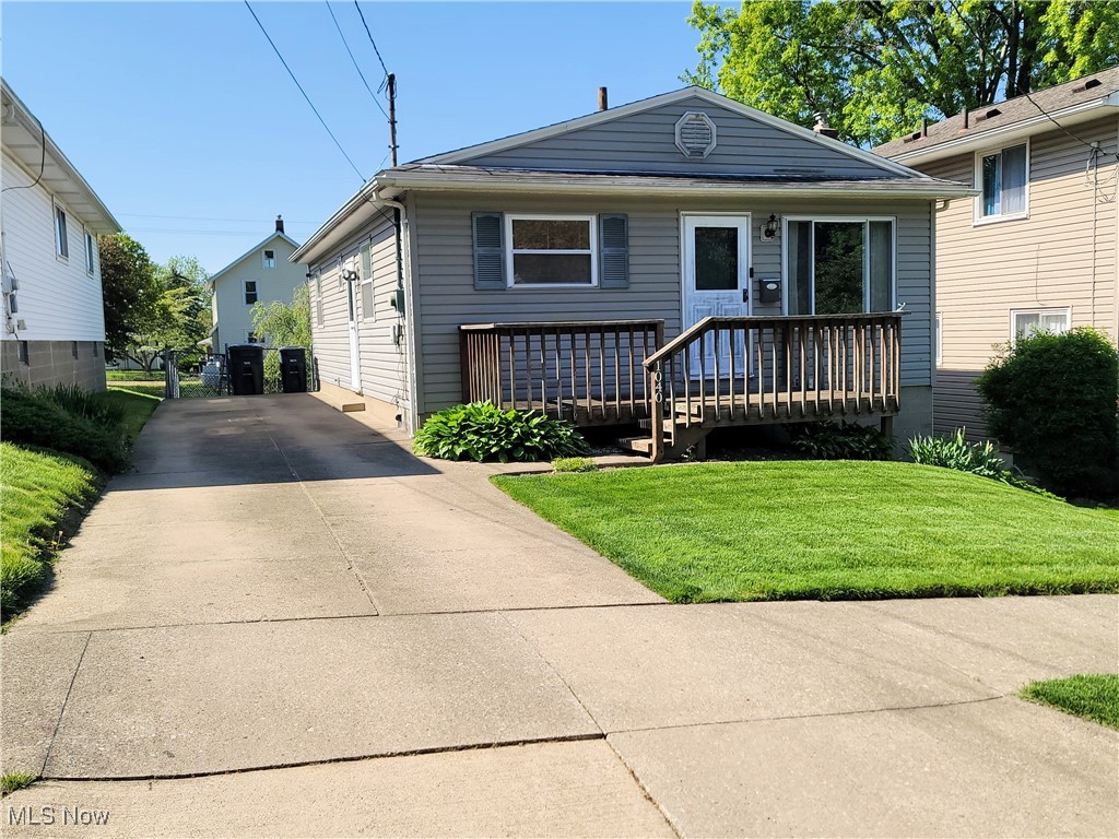 1040 Silvercrest Avenue, Akron, Ohio image 2