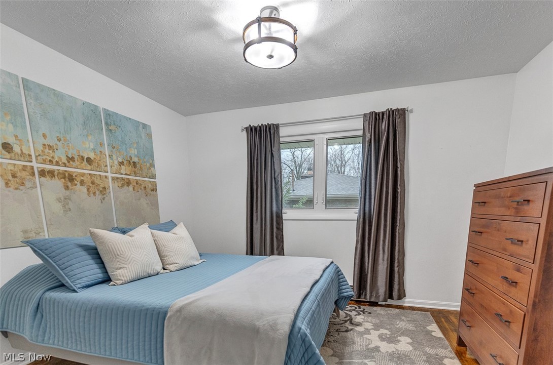 Delia Realty 01 - Residential