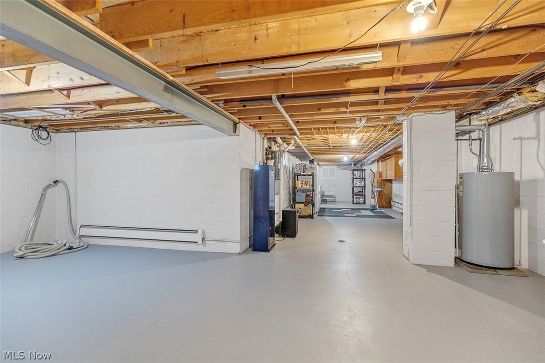 Delia Realty 01 - Residential