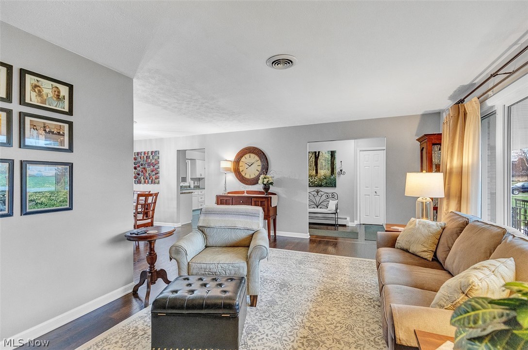 Delia Realty 01 - Residential