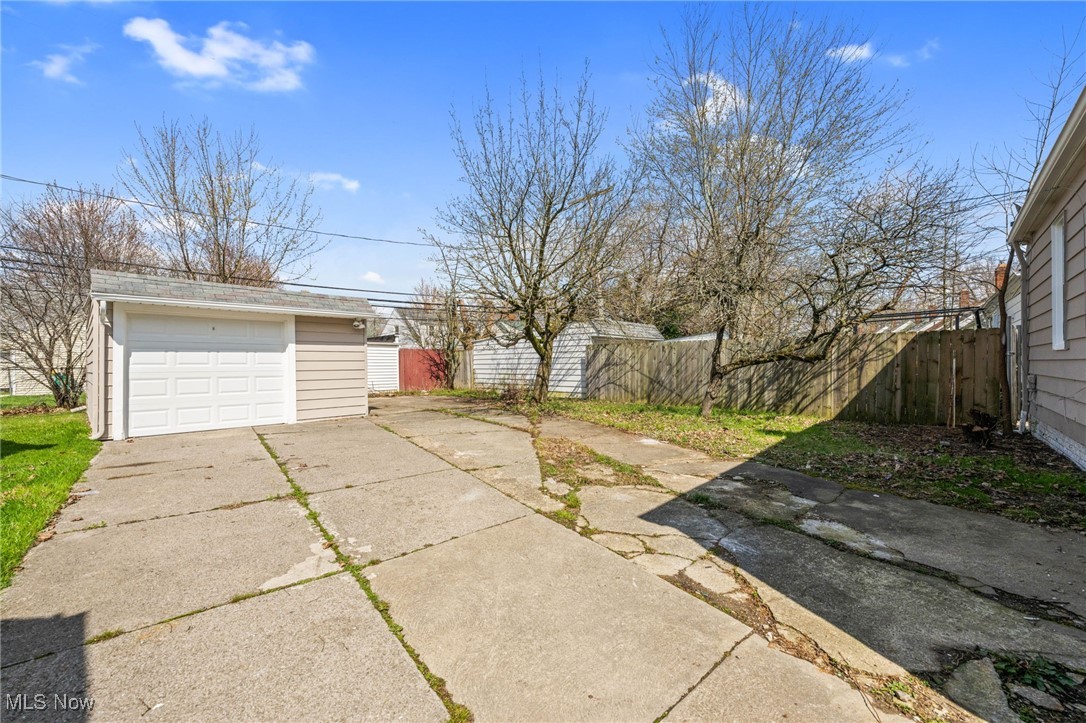 18113 Mapleboro Avenue, Maple Heights, Ohio image 28