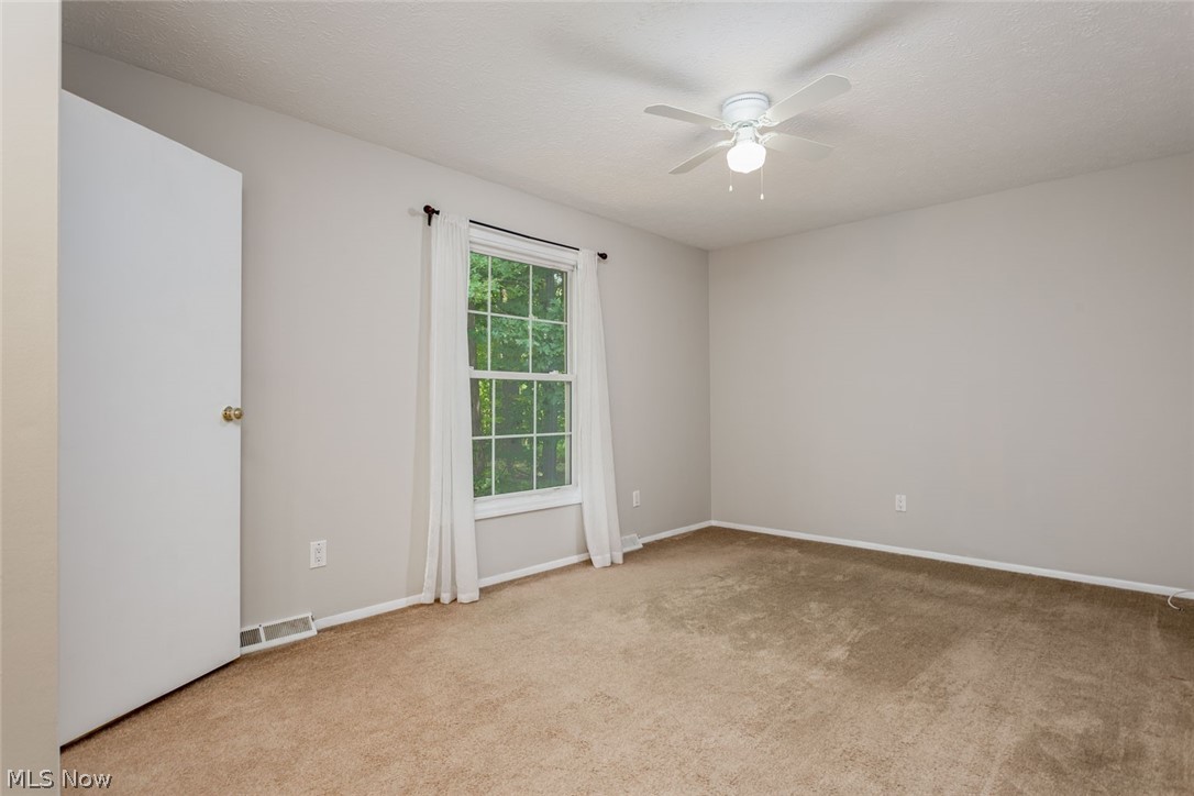 Ivy Hill Aurora Shores Condo - Residential