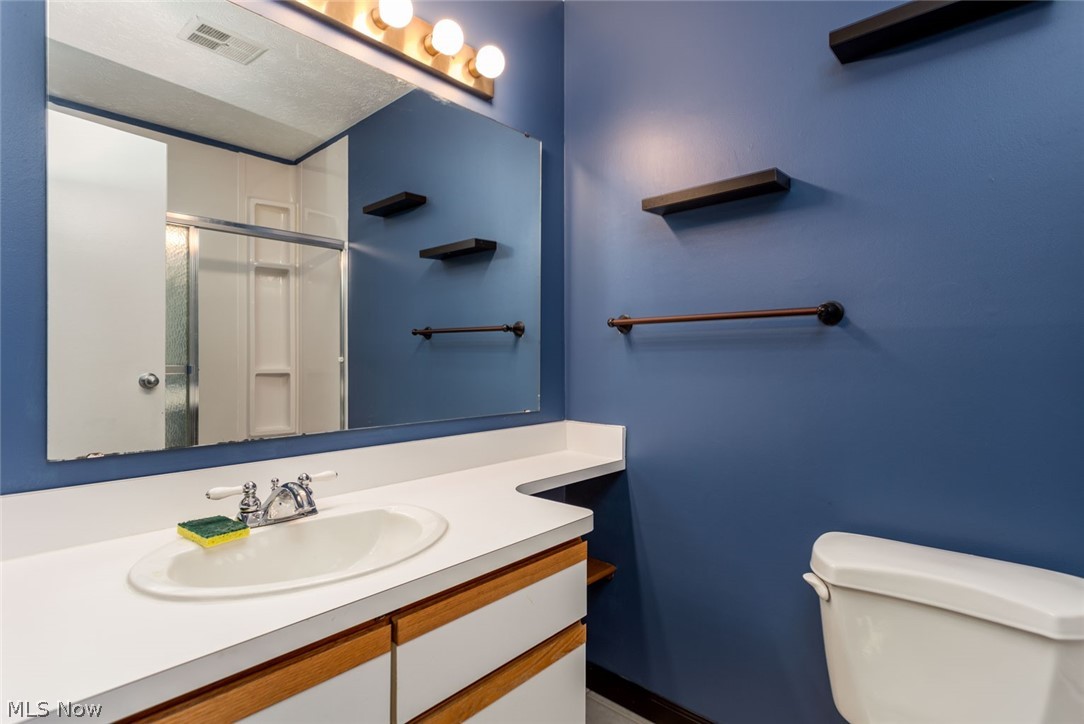 Ivy Hill Aurora Shores Condo - Residential