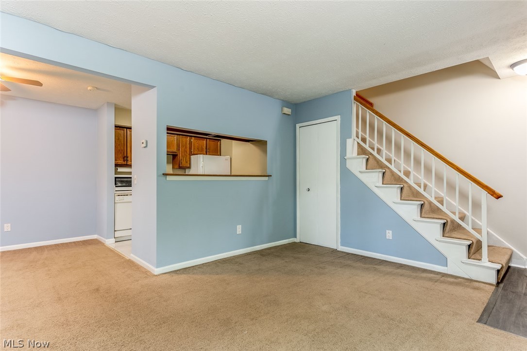 Ivy Hill Aurora Shores Condo - Residential