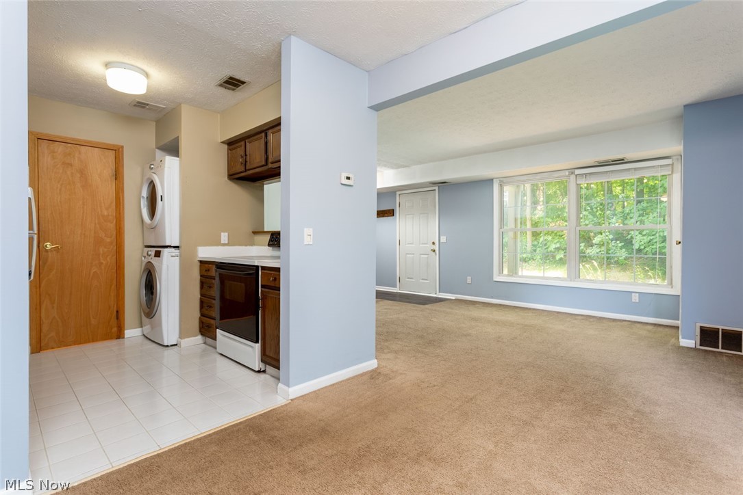 Ivy Hill Aurora Shores Condo - Residential