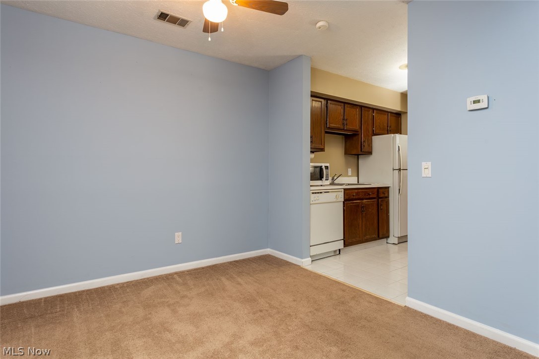 Ivy Hill Aurora Shores Condo - Residential