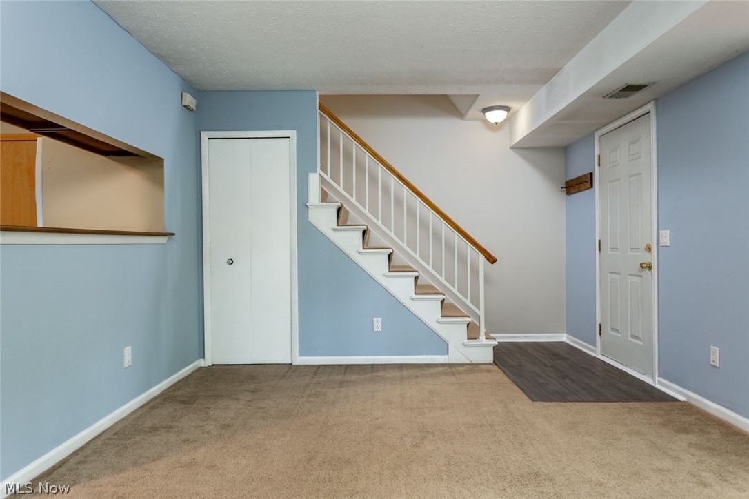 Ivy Hill Aurora Shores Condo - Residential