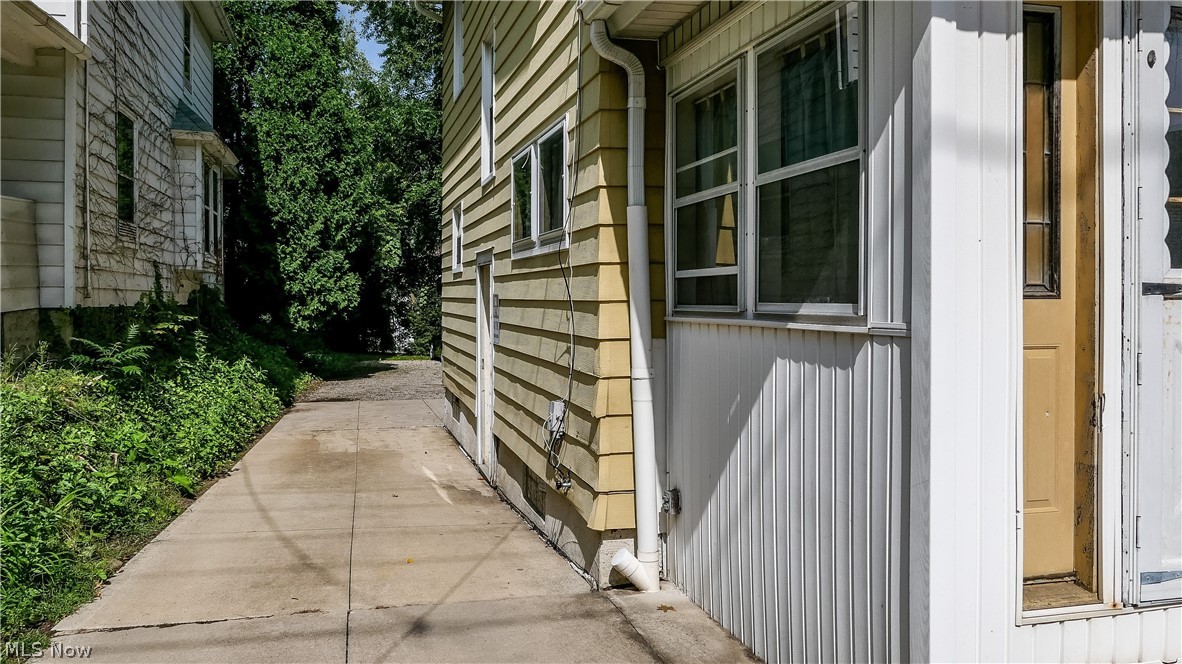 Ledge - Residential Lease