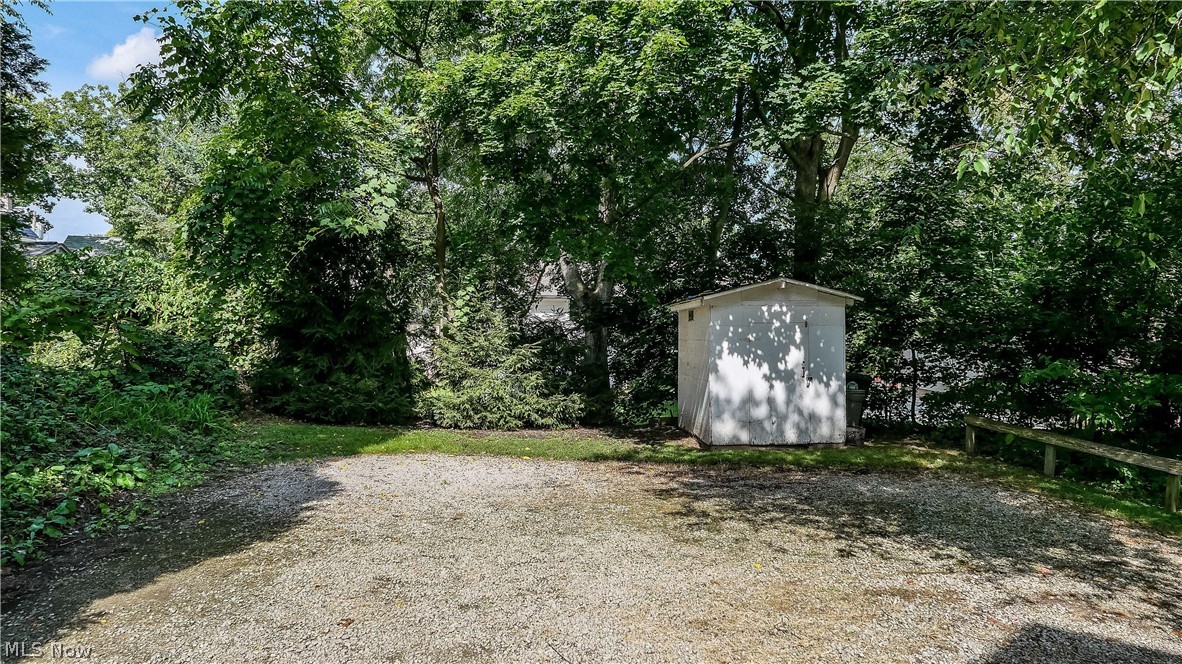 Ledge - Residential Lease