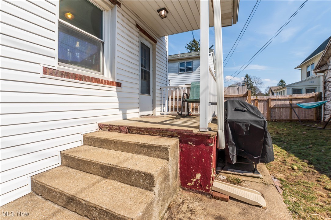 1055 Oakwood Avenue, Massillon, Ohio image 13