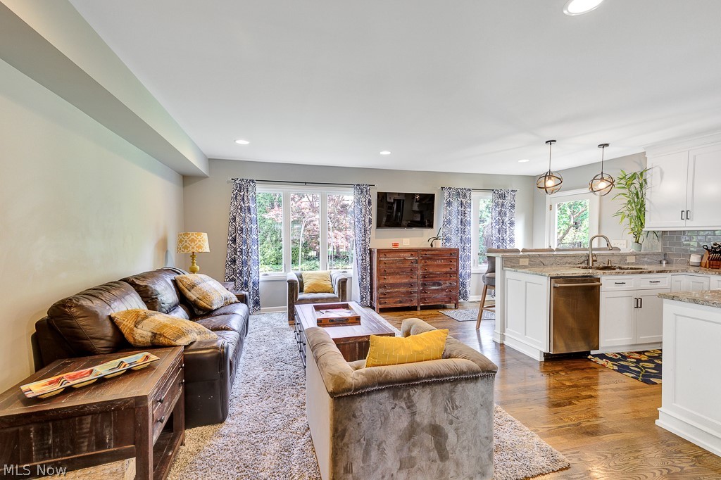 Beach Cliff - Residential