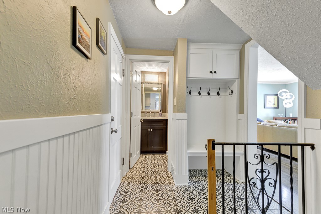 Beach Cliff - Residential