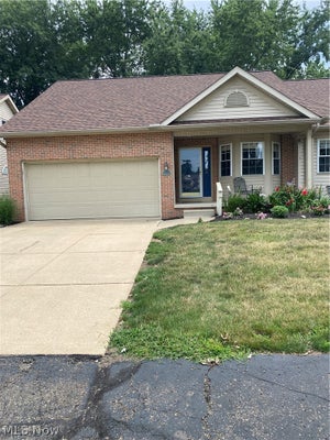 3042 23RD ST NW, CANTON, OH 44708 - Image 4b3cb5d78e571651ea61e2a51ea3174e/3883666425