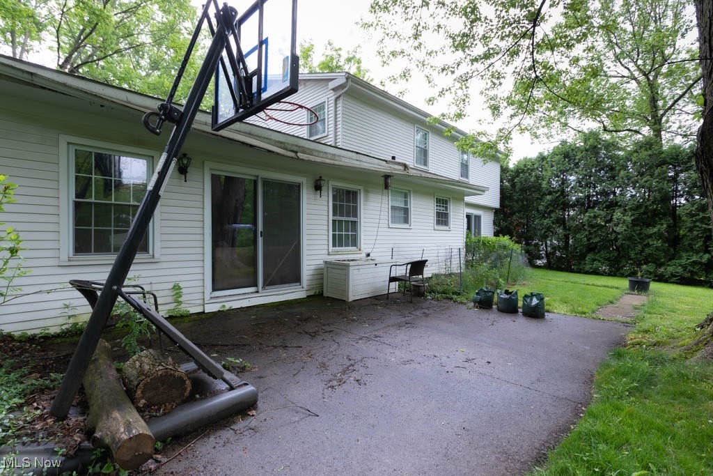 5940 Hansom Drive, Solon, Ohio image 34