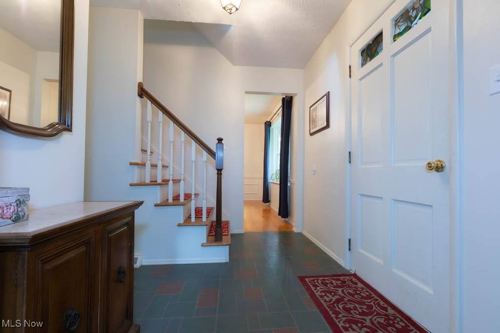 5940 Hansom Drive, Solon, Ohio image 13