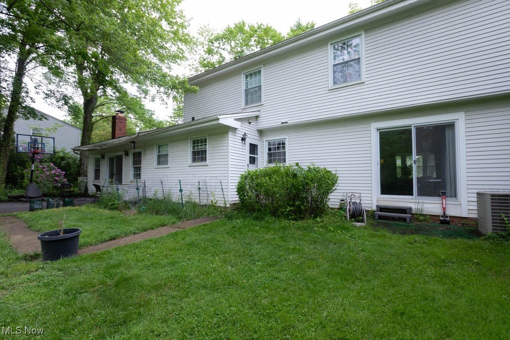 5940 Hansom Drive, Solon, Ohio image 37