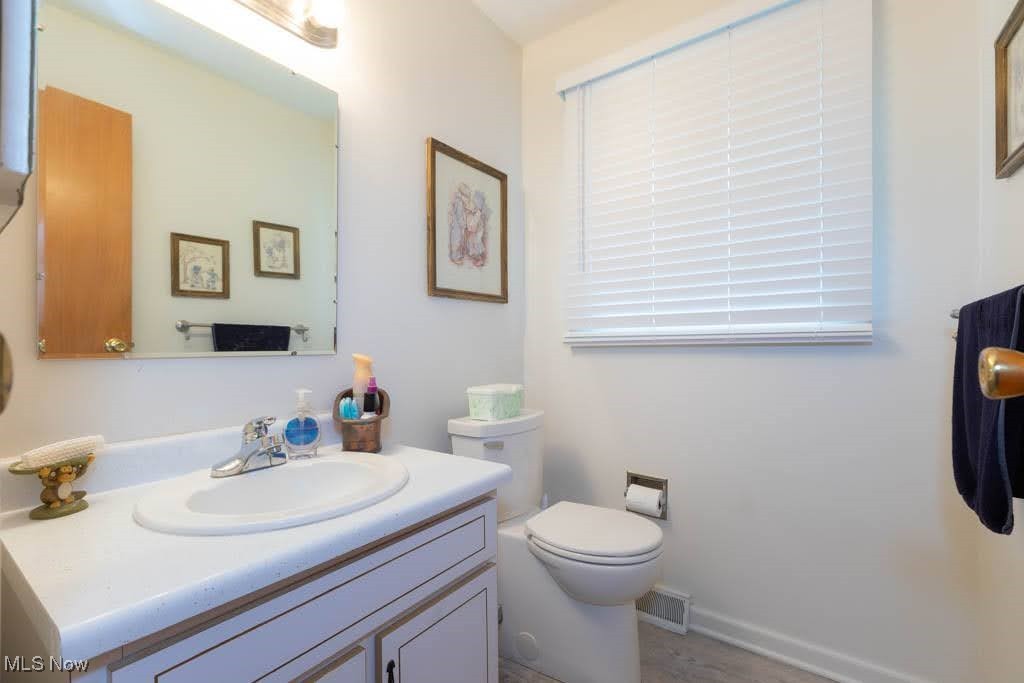 5940 Hansom Drive, Solon, Ohio image 28