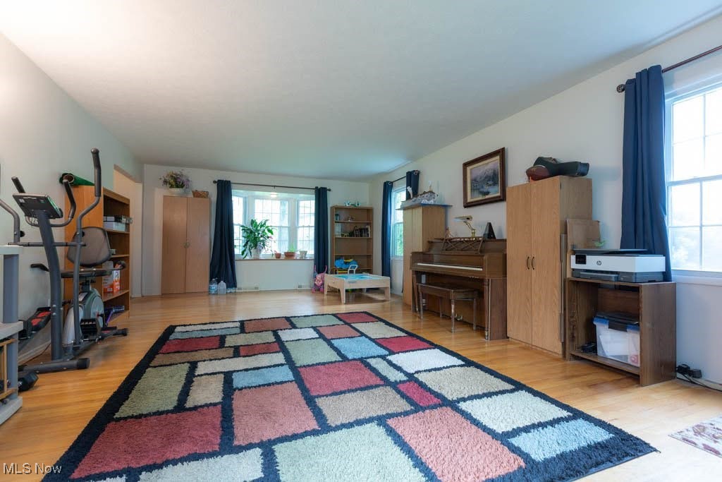 5940 Hansom Drive, Solon, Ohio image 27