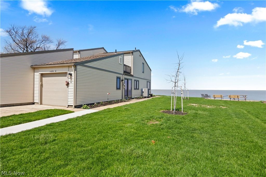 Photo of 1371 Cleveland Road W #E, Huron, OH 44839 (MLS # 5200674)