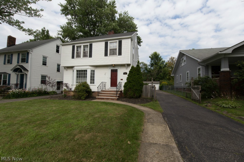 Shaker Lakes - Residential