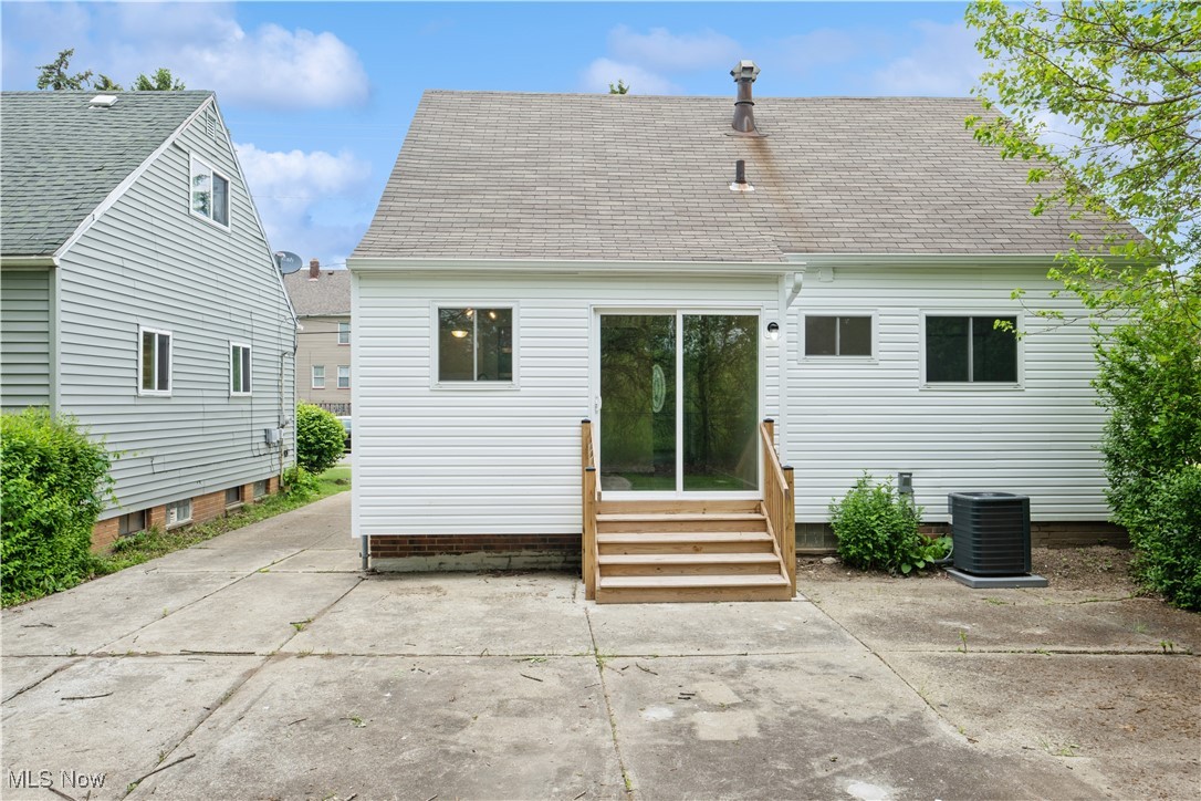 15610 Alonzo Avenue, Cleveland, Ohio image 17