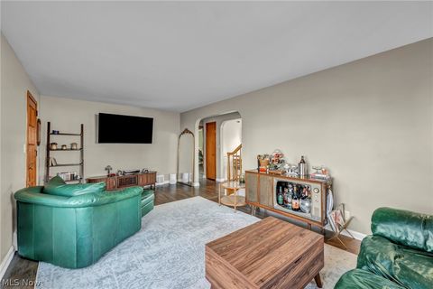 Tiny photo for 260 Prairie Drive, Akron, OH 44312 (MLS # 5188116)