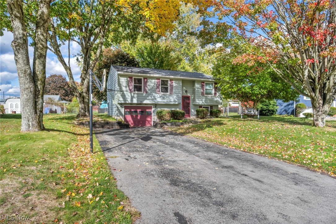 Country Lane Manor - Residential