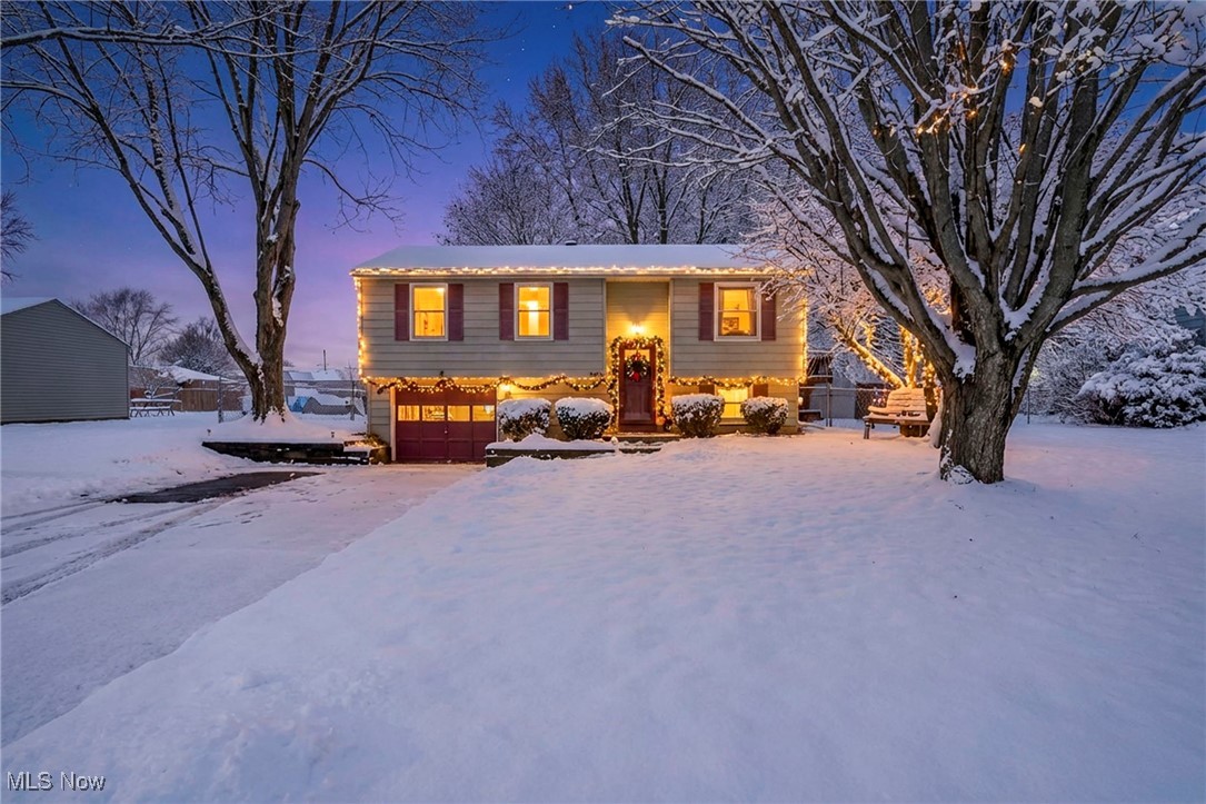 Country Lane Manor - Residential