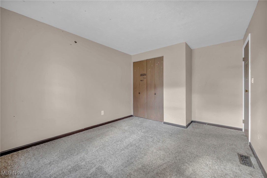 Country Lane Manor - Residential