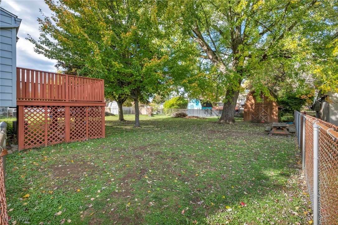 Country Lane Manor - Residential