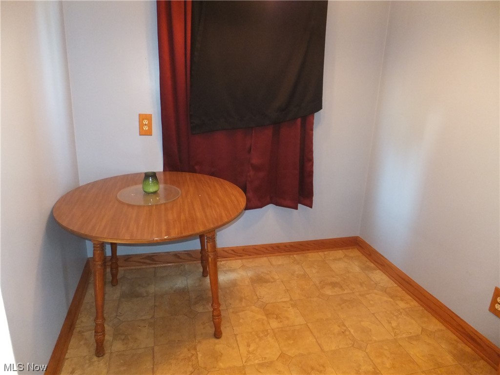 Ridgeview Manor - Residential